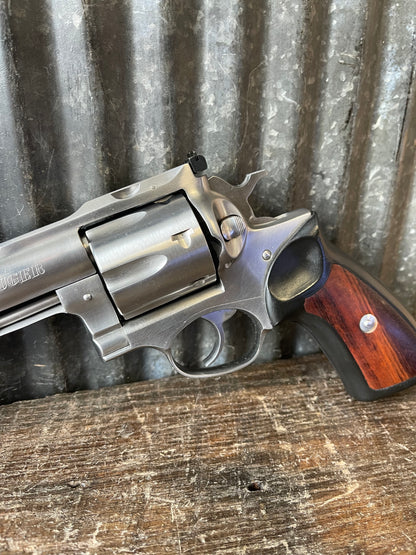 Ruger Super Redhawk Stainless Revolver – .44 Magnum – 9½” Barrel – Burris Safari 4x Scope – Boxed