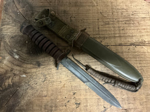 U.S. M3 Camillus Fighting Knife-WWII Production w/ M8A1 Scabbard
