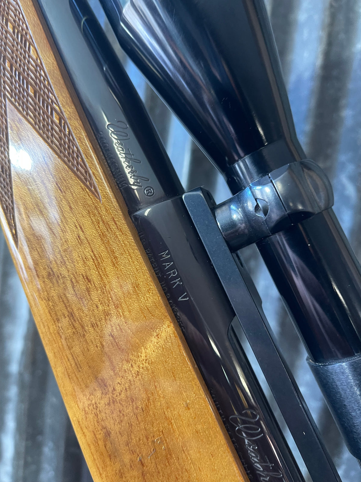 Weatherby Mark V .340 Weatherby Magnum – High-Grade Walnut – Leupold Vari-X II 3-9x Scope
