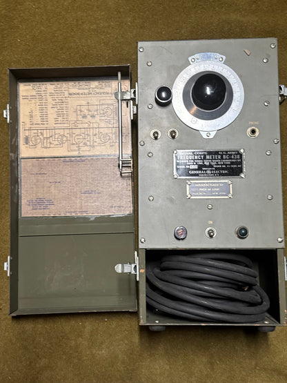 WWII U.S. Army Signal Corps BC-438 Frequency Meter – General Electric / Fred M. Link