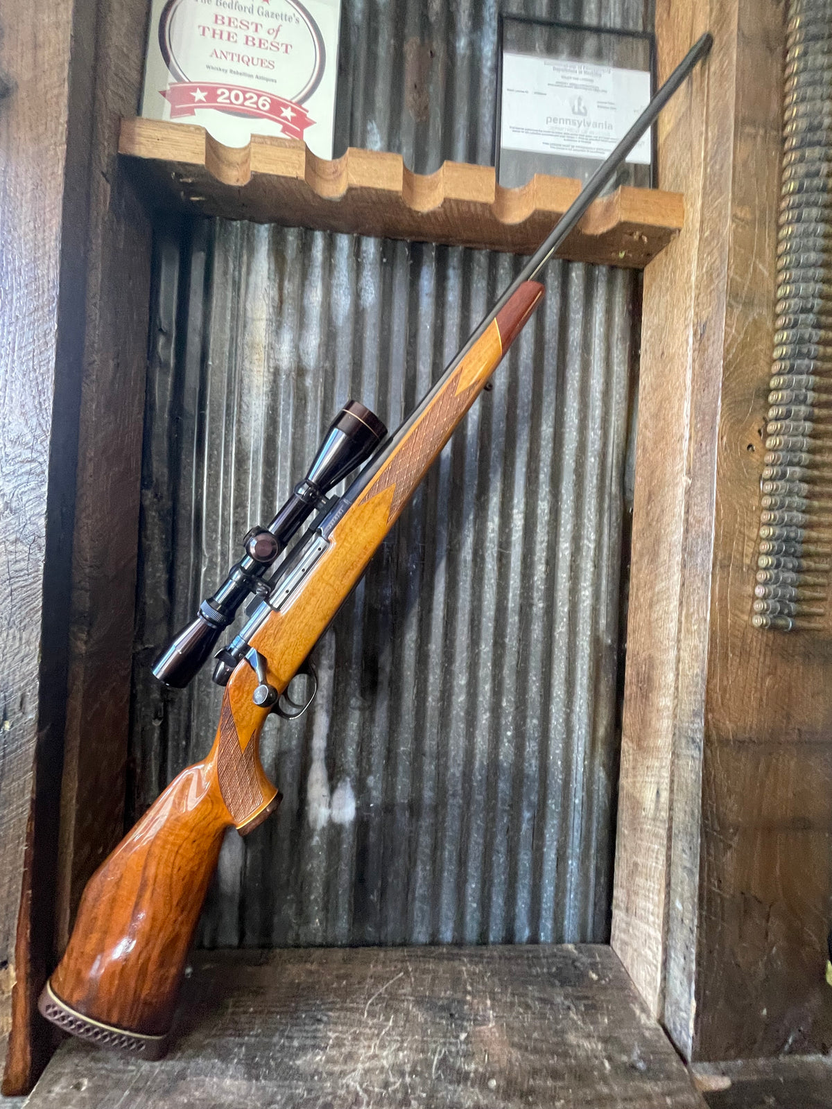 Weatherby Mark V Custom 7mm Weatherby Magnum – Leupold Vari-X II 3-9x – Beautiful Wood