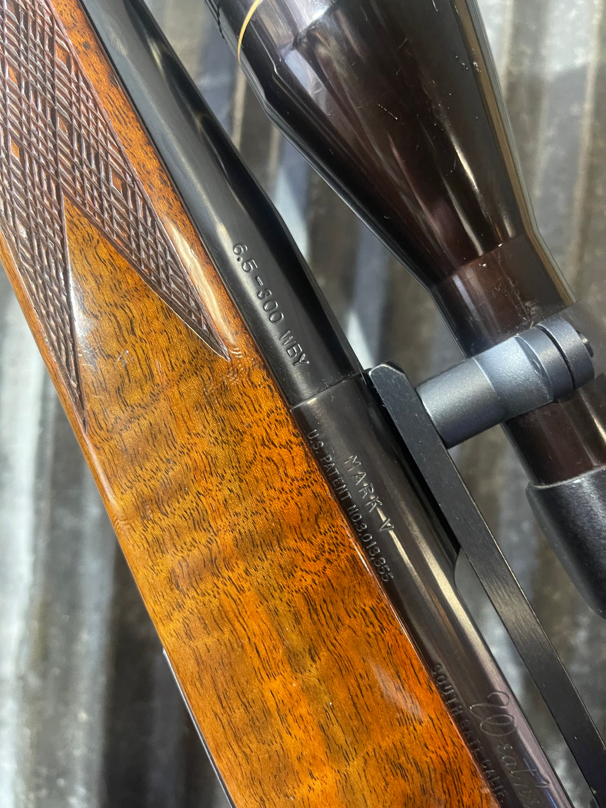 Weatherby Mark V Deluxe 6.5-300 Weatherby Magnum – 26” Barrel – Leupold Vari-X III 3.5-10x Scope – Japanese Made