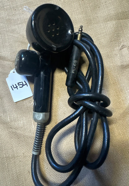 WWII U.S. Military SW-109 Shoulder Microphone
