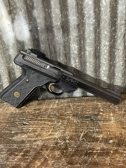 Browning Buck Mark .22 LR Semi-Automatic Pistol – 5.5” Bull Barrel – Box & Papers