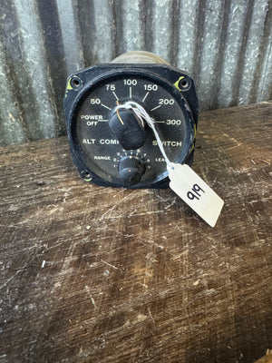 WWII U.S. Navy SA-9A/APG-4 Aircraft Altitude Compensation Switch