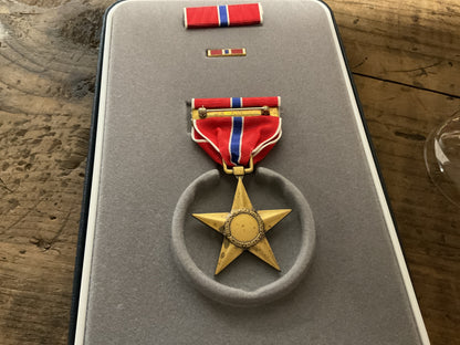 U.S. Bronze Star Medal Presentation Set