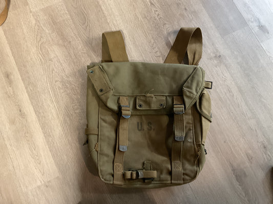 WWII Bag 1945 Bruce & Thomas mfg. Co.