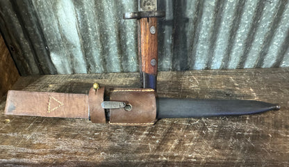 Original WWII German K98 Bayonet by Elite-Diamant (44) – Matching Scabbard with Frog