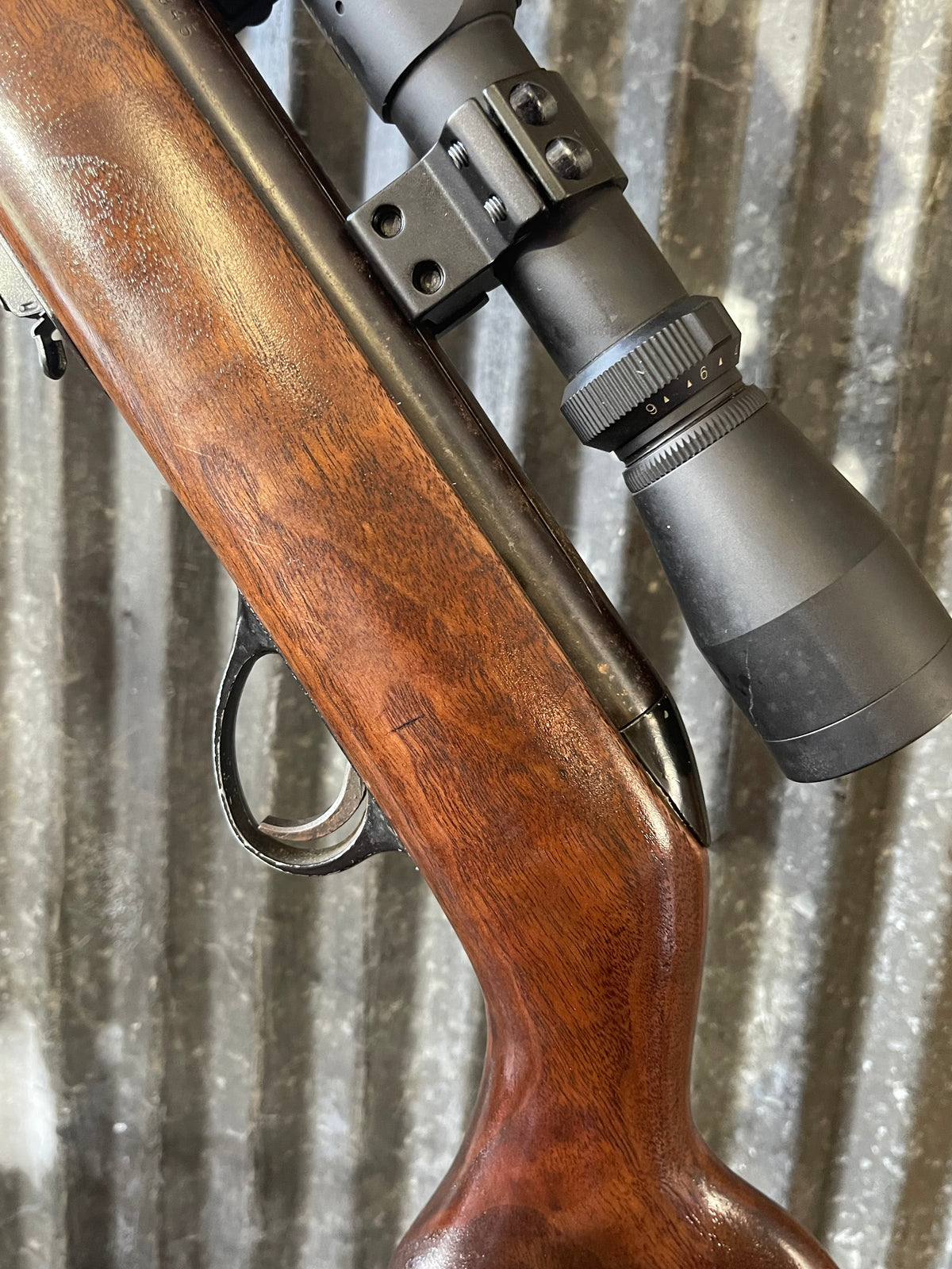 Savage-Anschutz Model 1415/16 .22 LR Bolt-Action Rifle – Leupold VX-1 3-9x40 Scope