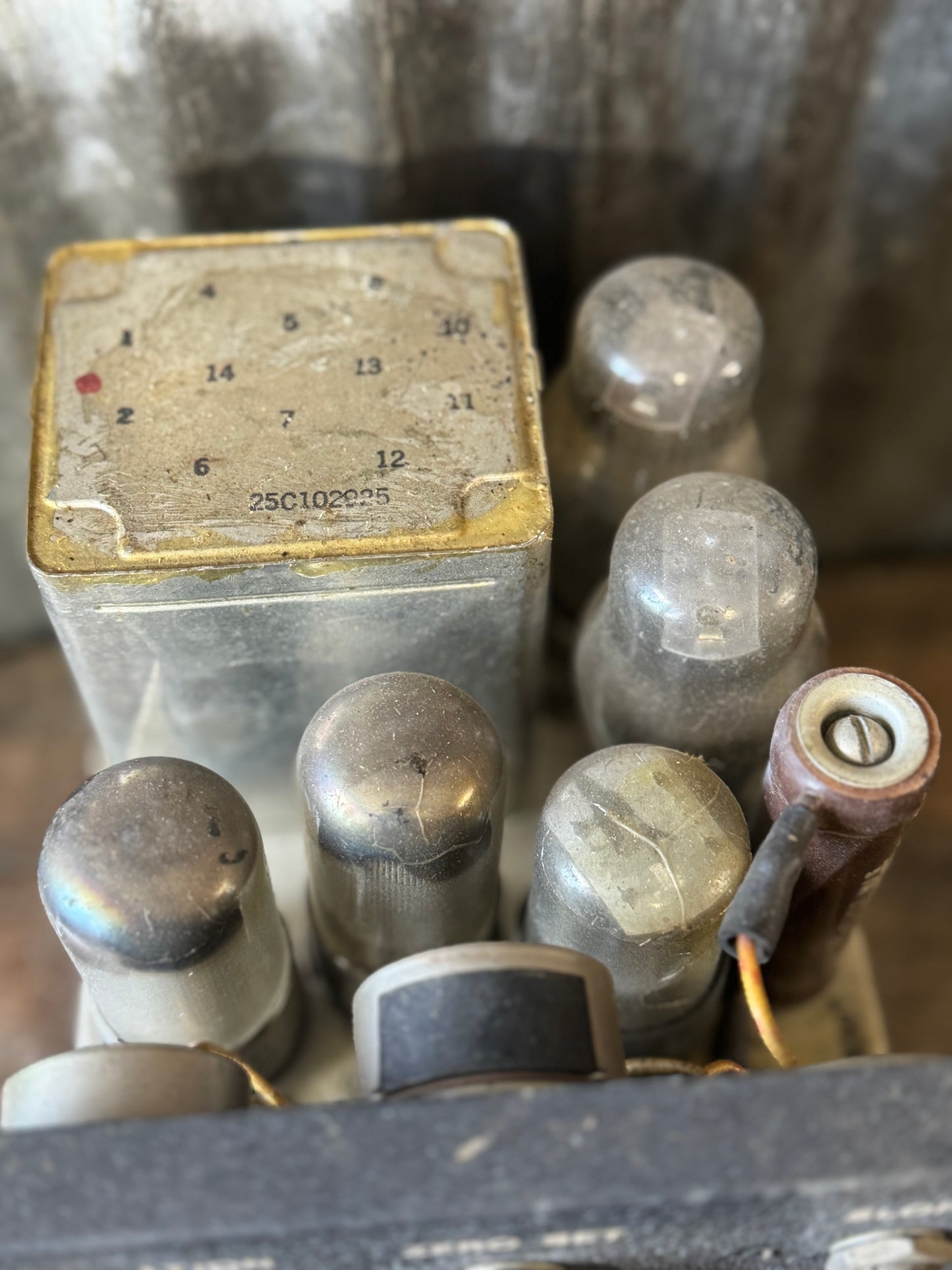 WWII U.S. Army Signal Corps Servo Amplifier AM-25/APG-5 – Galvin Manufacturing (Motorola) Radar Component