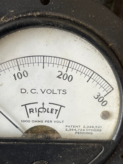Vintage Triplett D.C. Voltmeter – Industrial Panel Meter (0–300 Volts)
