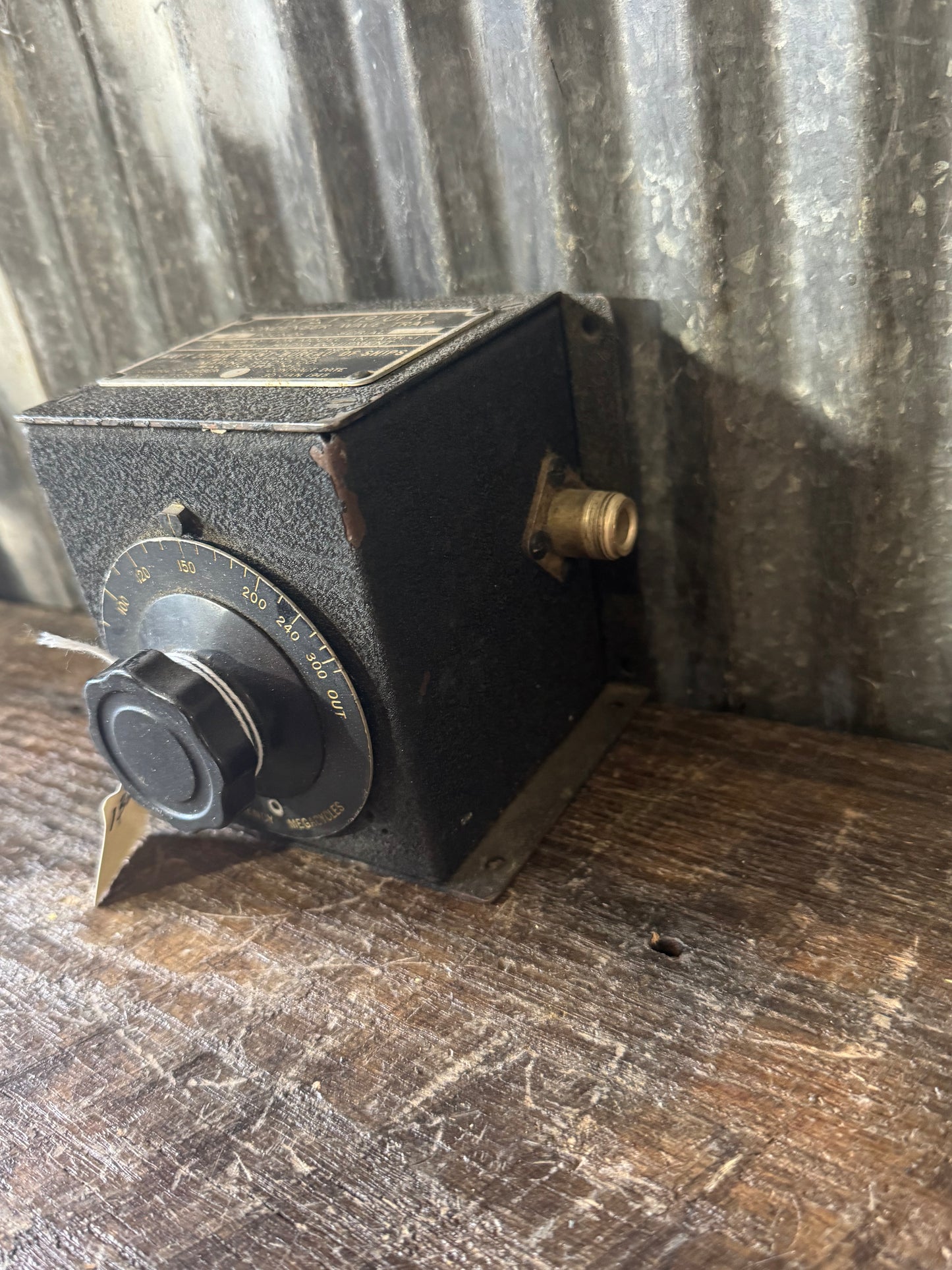 Type F-19/UPR Condenser Wave Trap