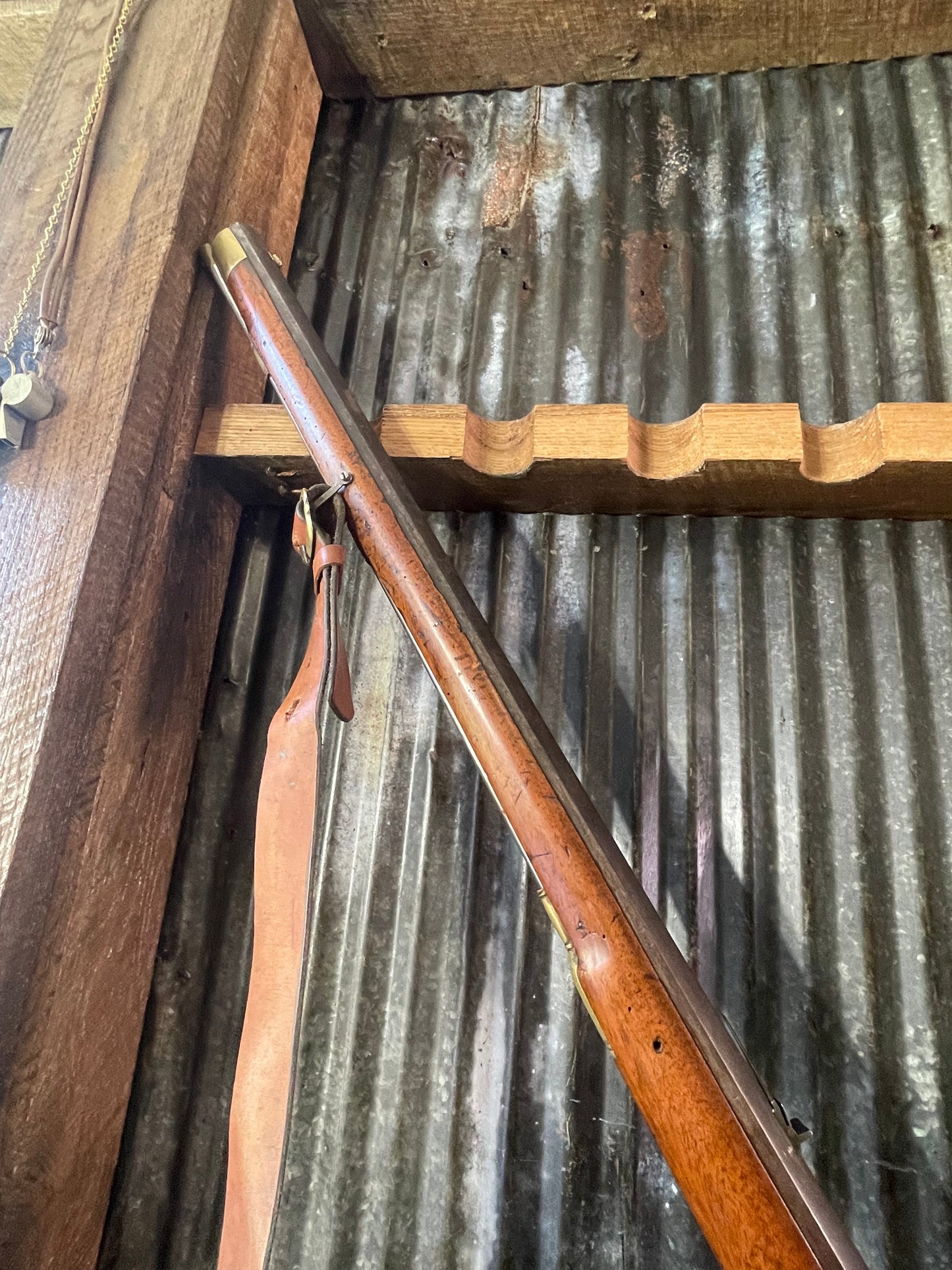 Unmarked .72 Caliber Flintlock Muzzleloading Rifle – Full Stock – Functional Lock – Early American Style