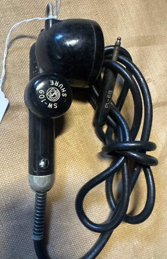 WWII U.S. Military SW-109 Shoulder Microphone