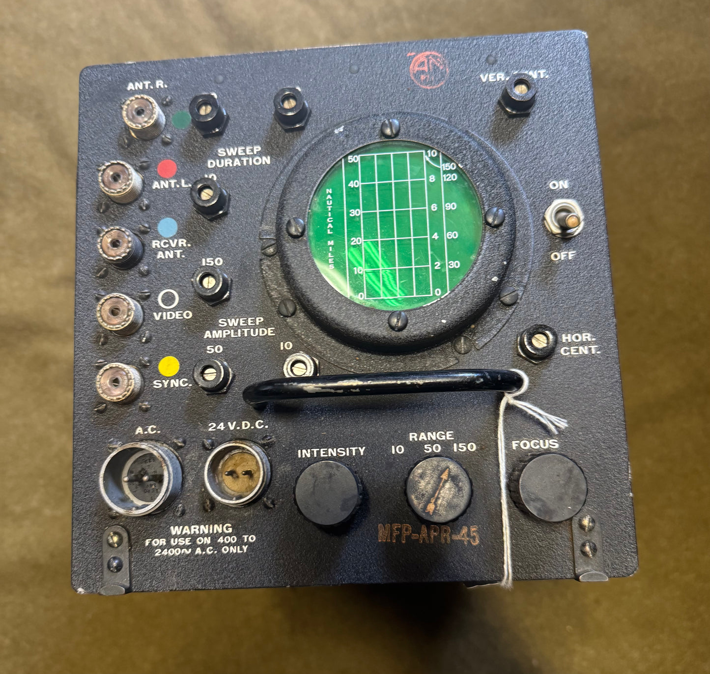 WWII U.S. Signal Corps Radar Indicator ID-169/APN-12