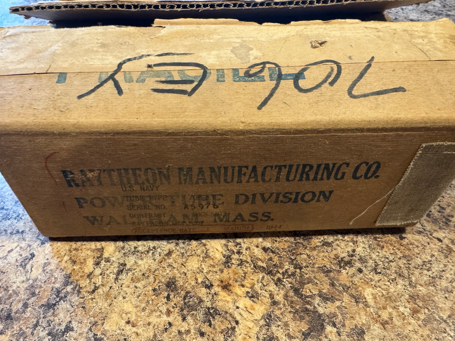 WWII RAYTHEON U.S. NAVY TUBE TYPE 706EY