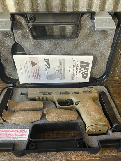 Smith & Wesson M&P 9 M2.0 – FDE – 9mm – Complete Factory Package