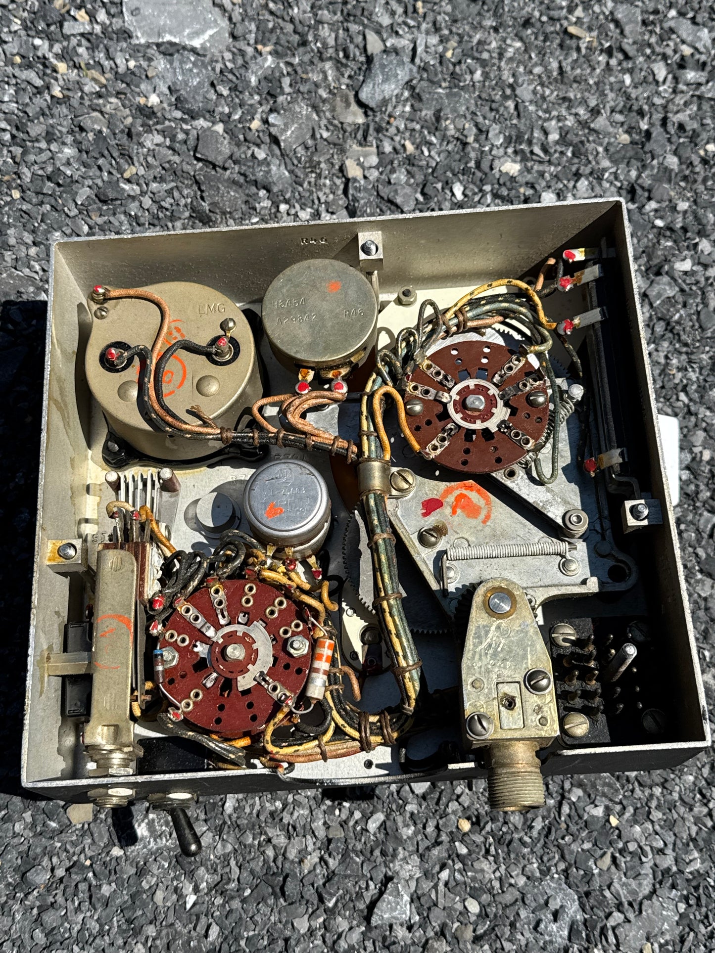 WWII-era U.S. military aircraft radio receiver/tuner component
