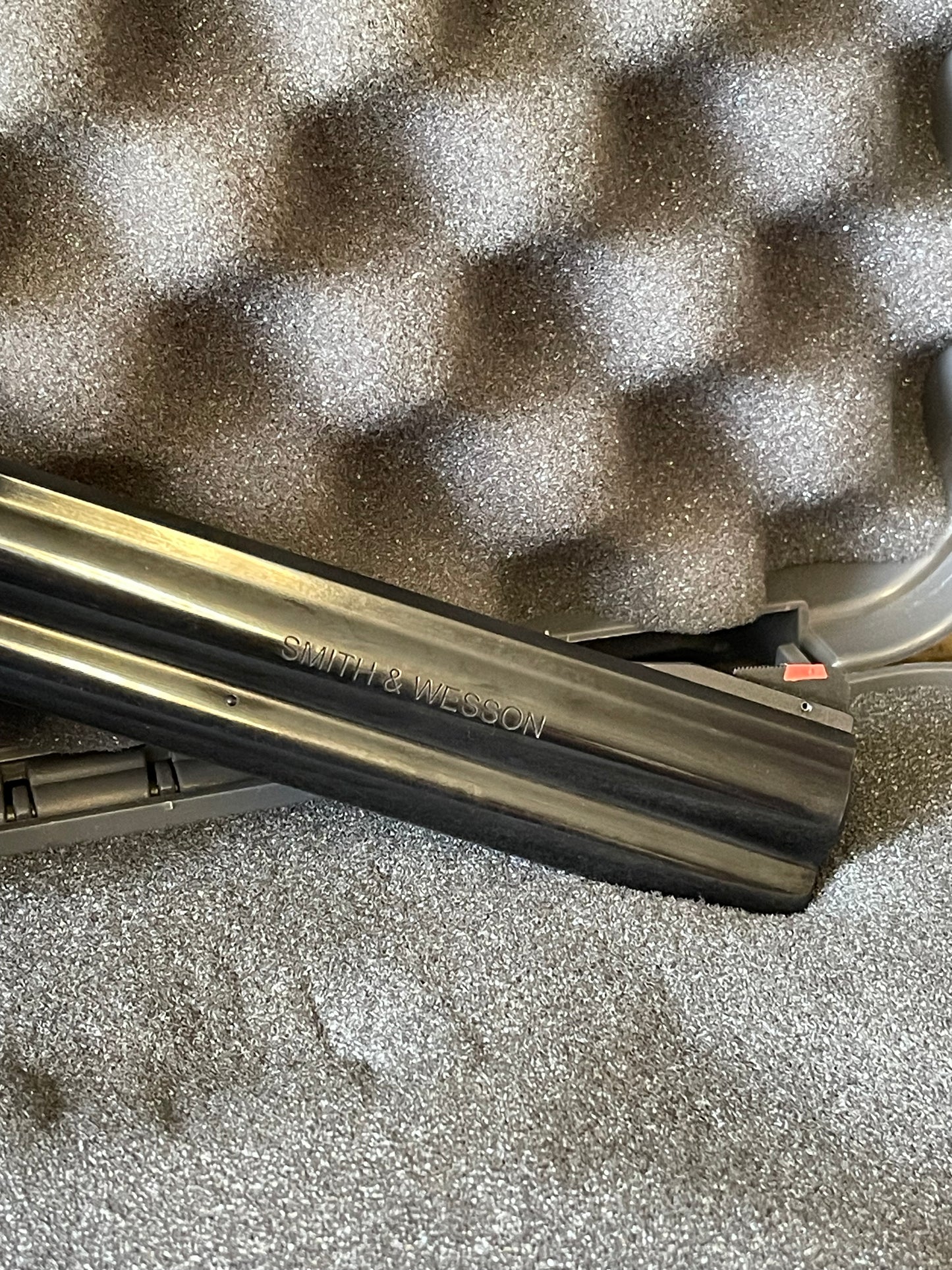 Smith & Wesson Model 586-8 .357 Magnum – 6” Barrel – Factory Box