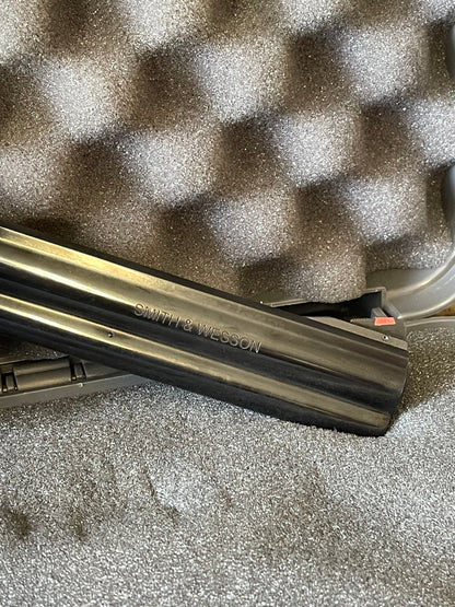 Smith & Wesson Model 586-8 .357 Magnum – 6” Barrel – Factory Box