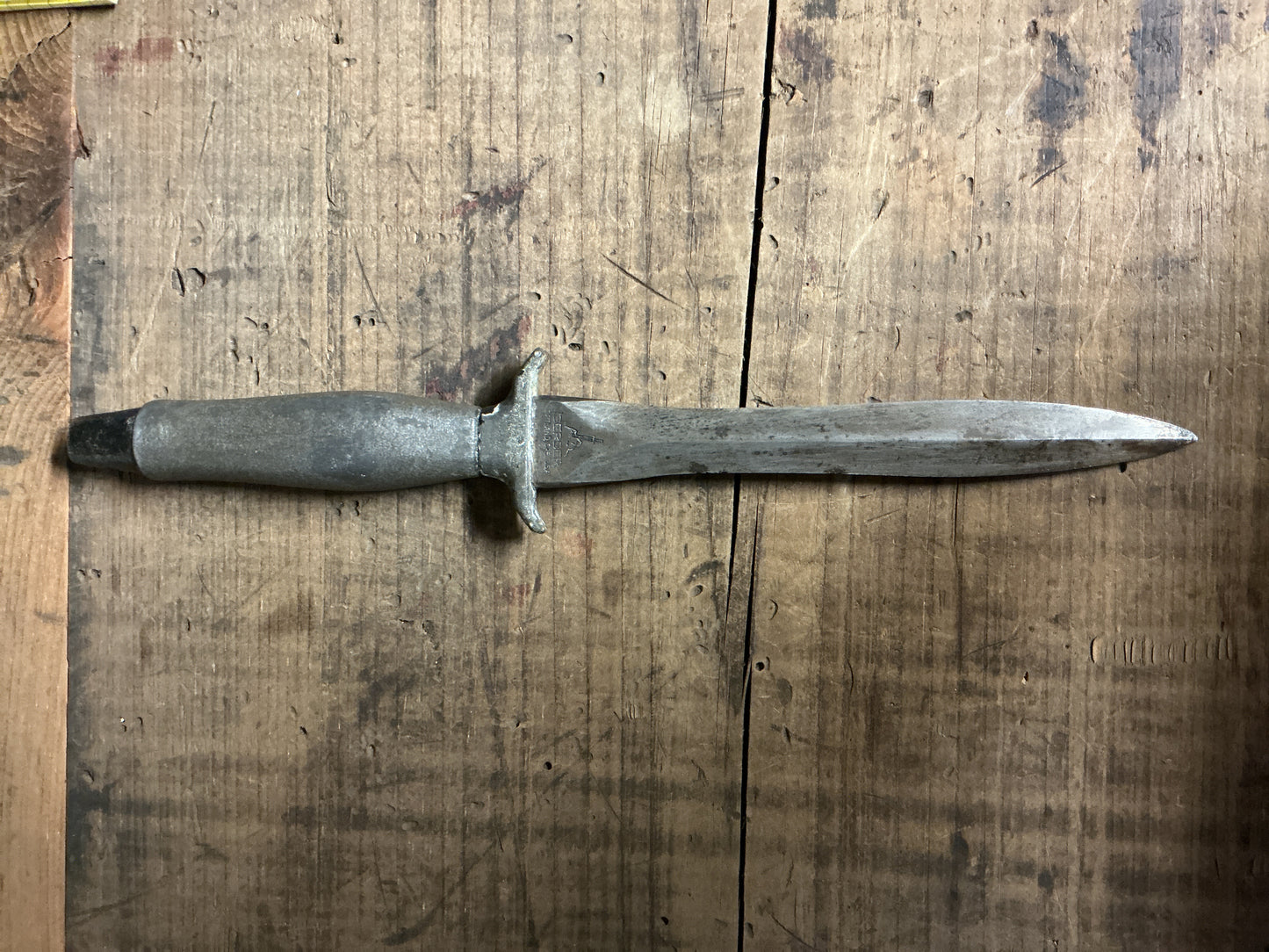 Vietnam Gerber Mark II Knife “Cat’s Tongue” Handle 1968-CT2 Serial Number: 005088