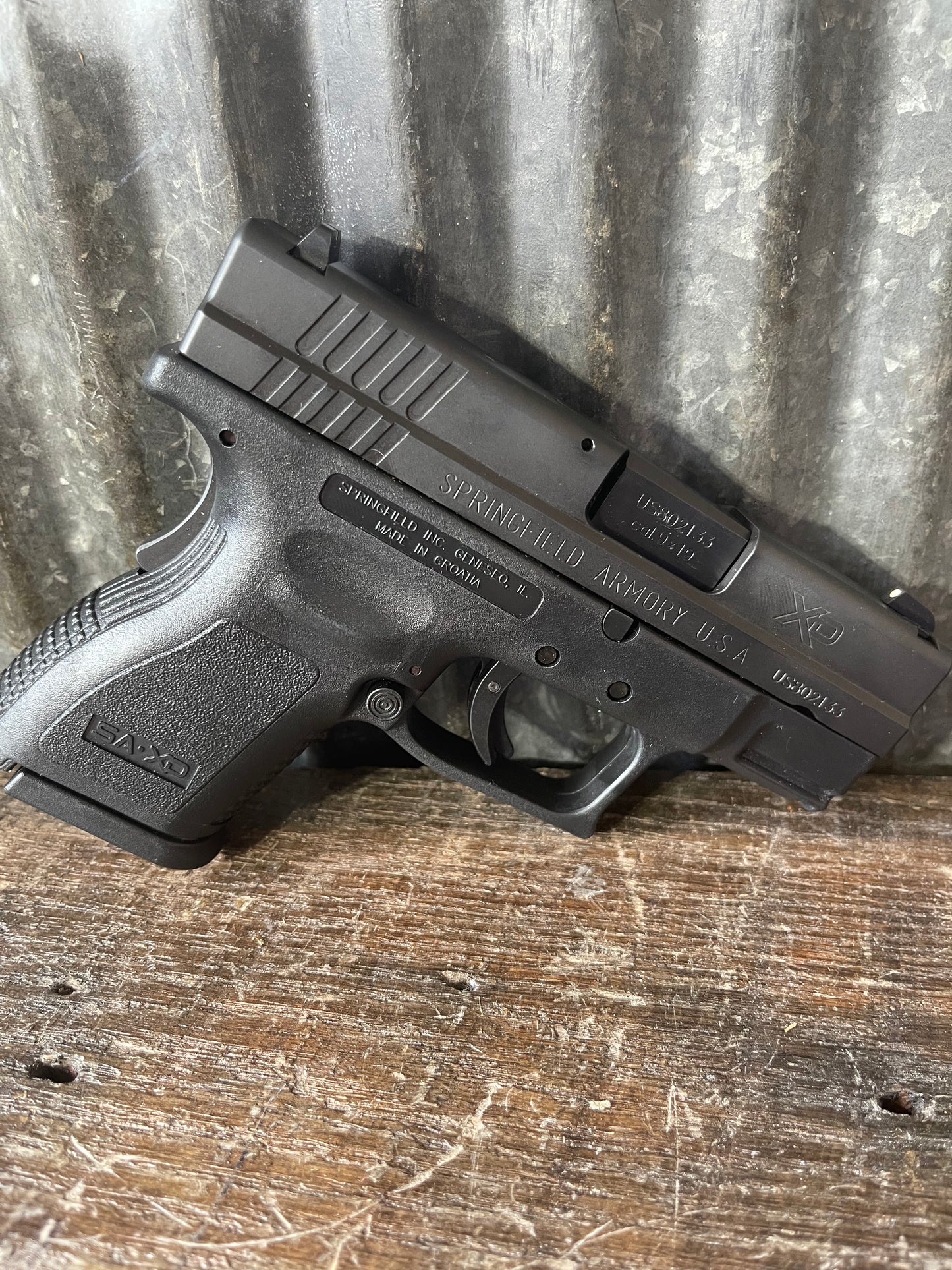 Springfield Armory XD-9 Sub-Compact 9mm Pistol with Box & Accessories