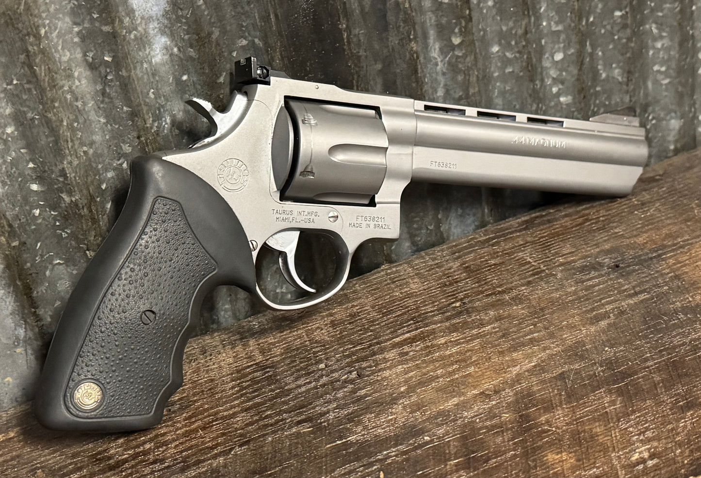 TAURUS MODEL 44 – .44 MAGNUM