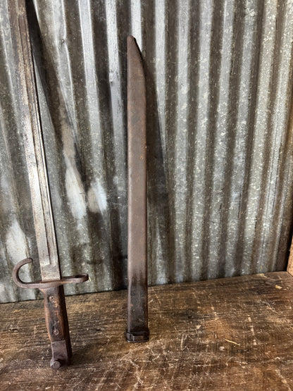 Japanese Type 30 Arisaka Bayonet with Steel Scabbard – Hooked Quillon