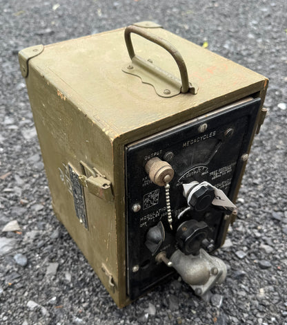WWII Signal Corps Test Oscillator TS-47/APR