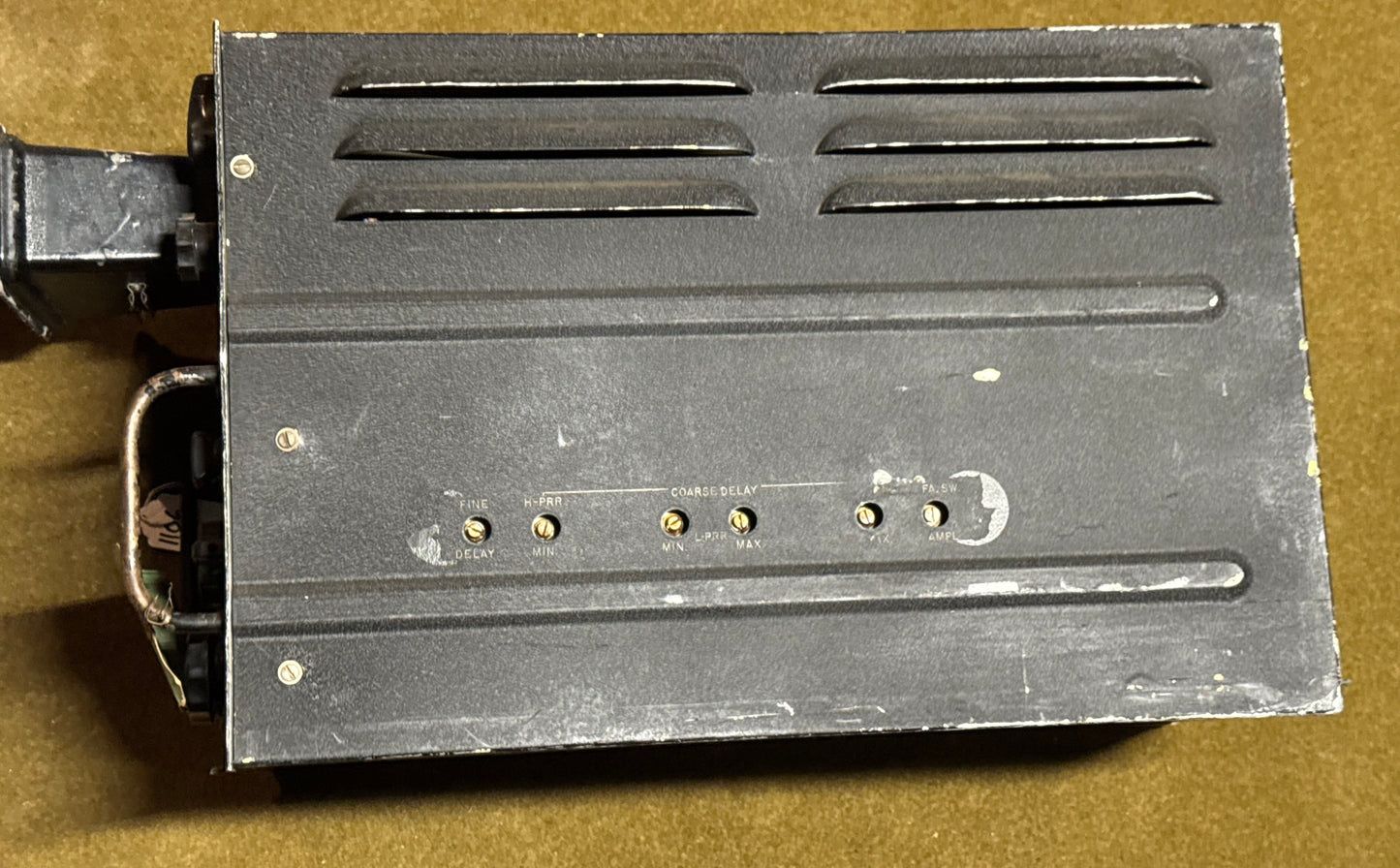 WWII U.S. Army Signal Corps Receiver-Indicator R-65/APN-9 – RCA – 1944