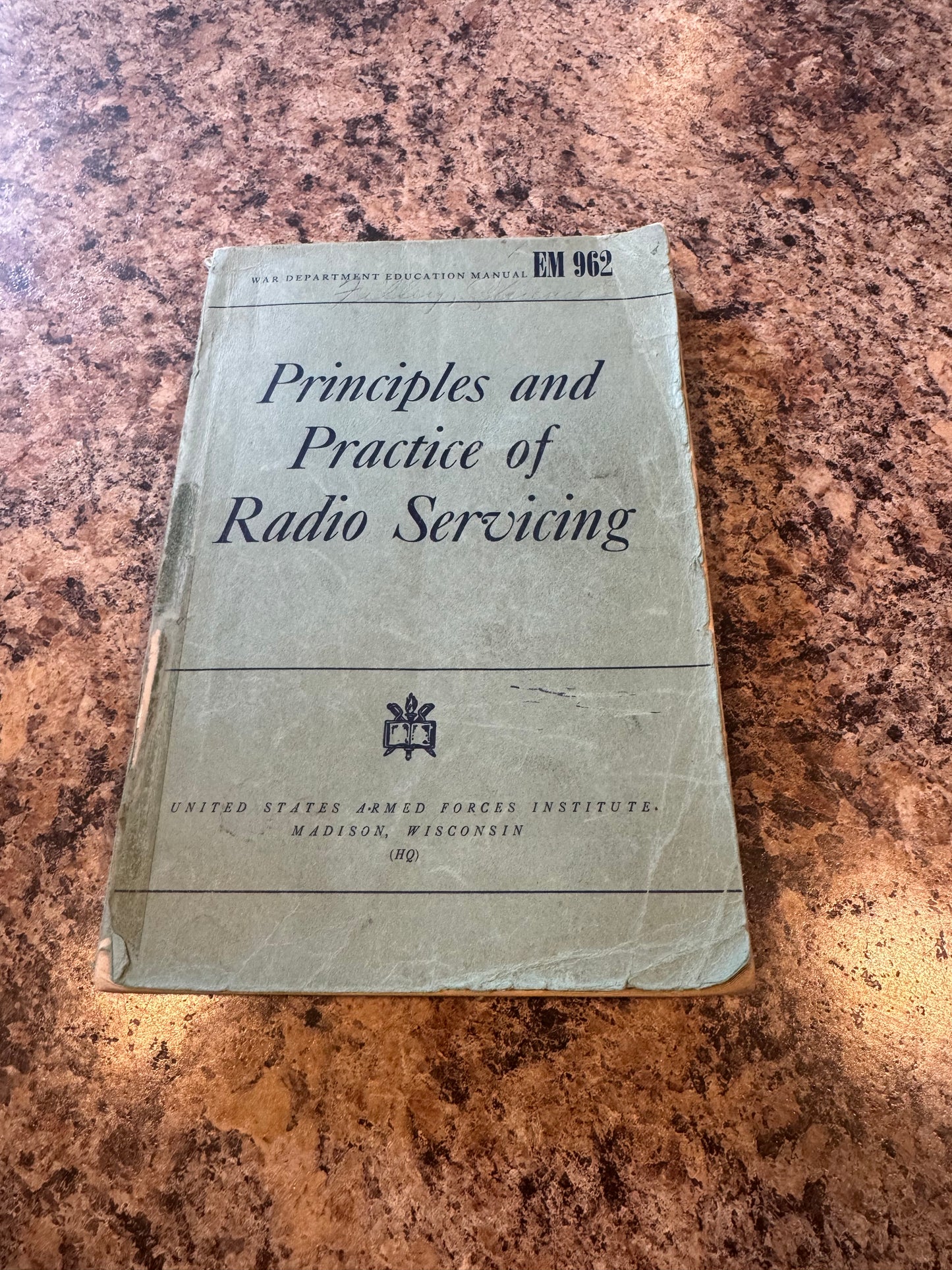 WWII U.S. Army Radio Servicing Manual – EM 962 – 1944