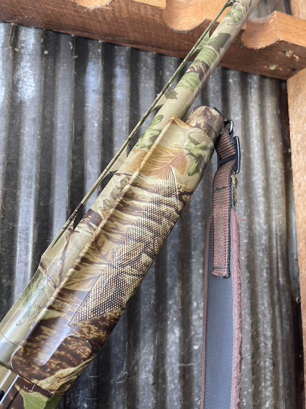 Benelli Super Black Eagle 12 Gauge 3.5” Realtree Camo Semi-Auto Shotgun