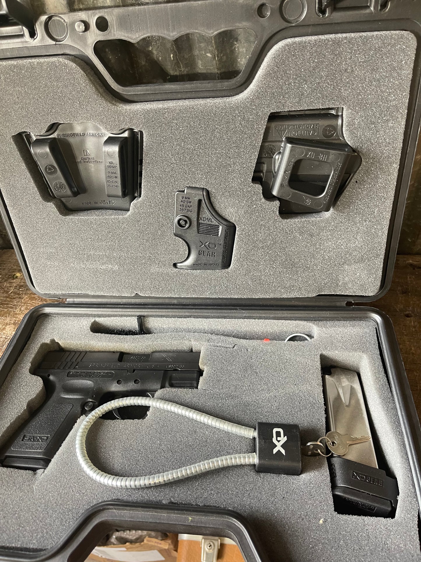 Springfield Armory XD-9 Sub-Compact 9mm Pistol with Box & Accessories