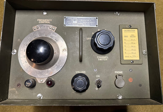 WWII U.S. Army Signal Corps Test Set TS-233/TPN-2