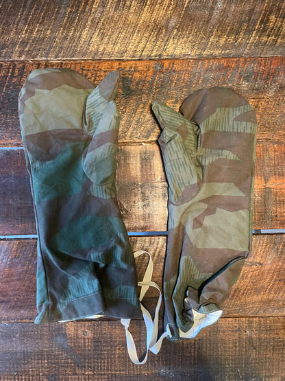 Repro WWII German Splinter Camo Mittens