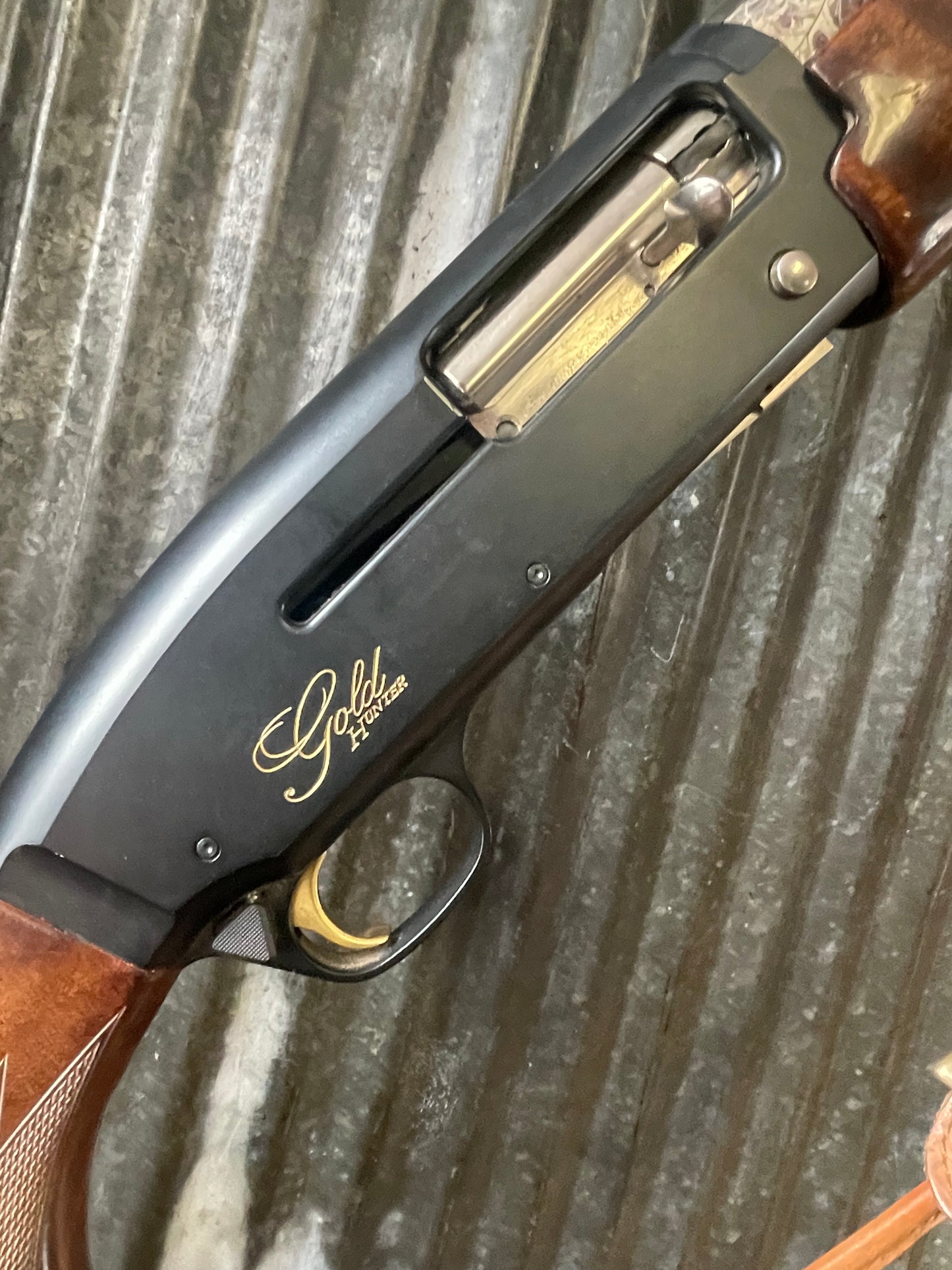 Browning Gold Hunter Semi-Auto Shotgun – 12 Gauge – Walnut Stock
