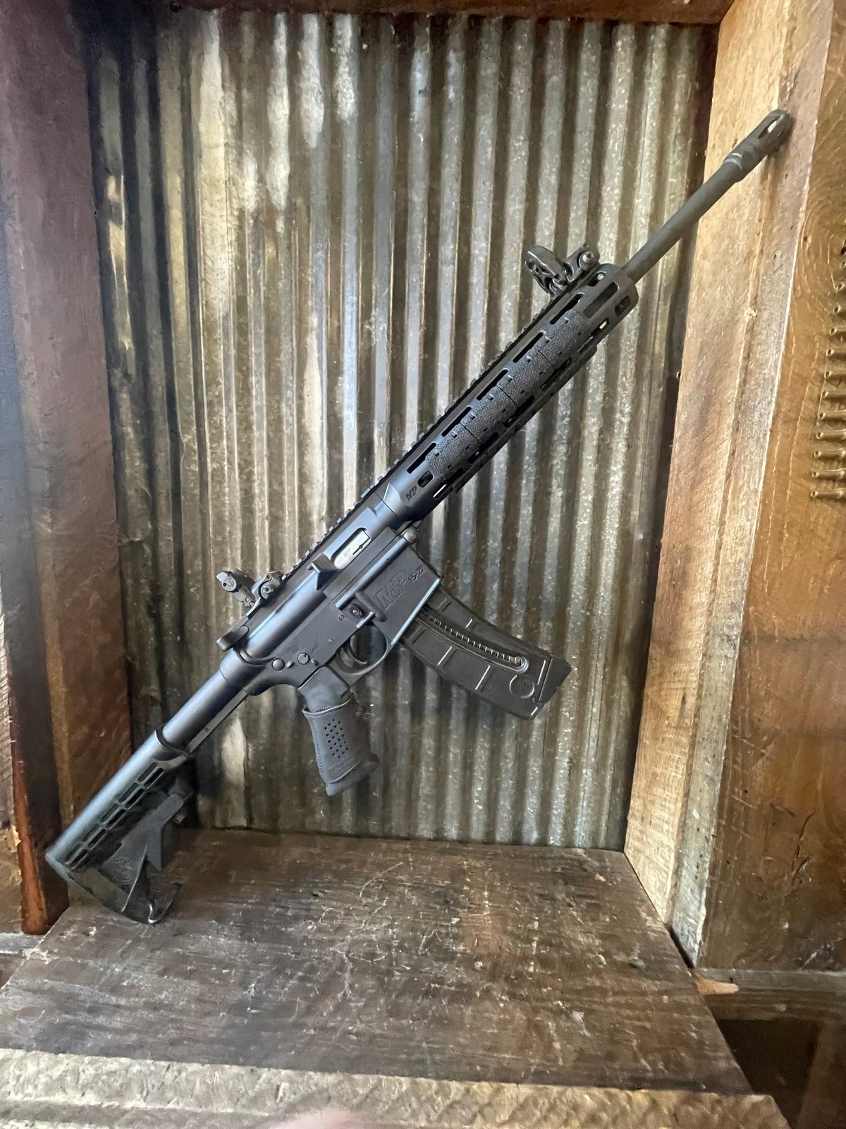 Smith & Wesson M&P15-22 .22 LR – Excellent Used Condition – Magpul Sights – Original Box