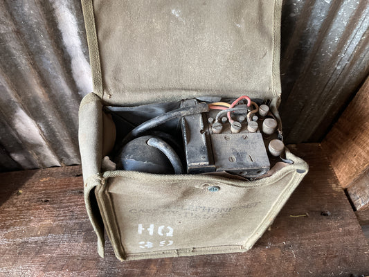 WWII US Army Signal Corps Case Telephone Set CY-1181/TT