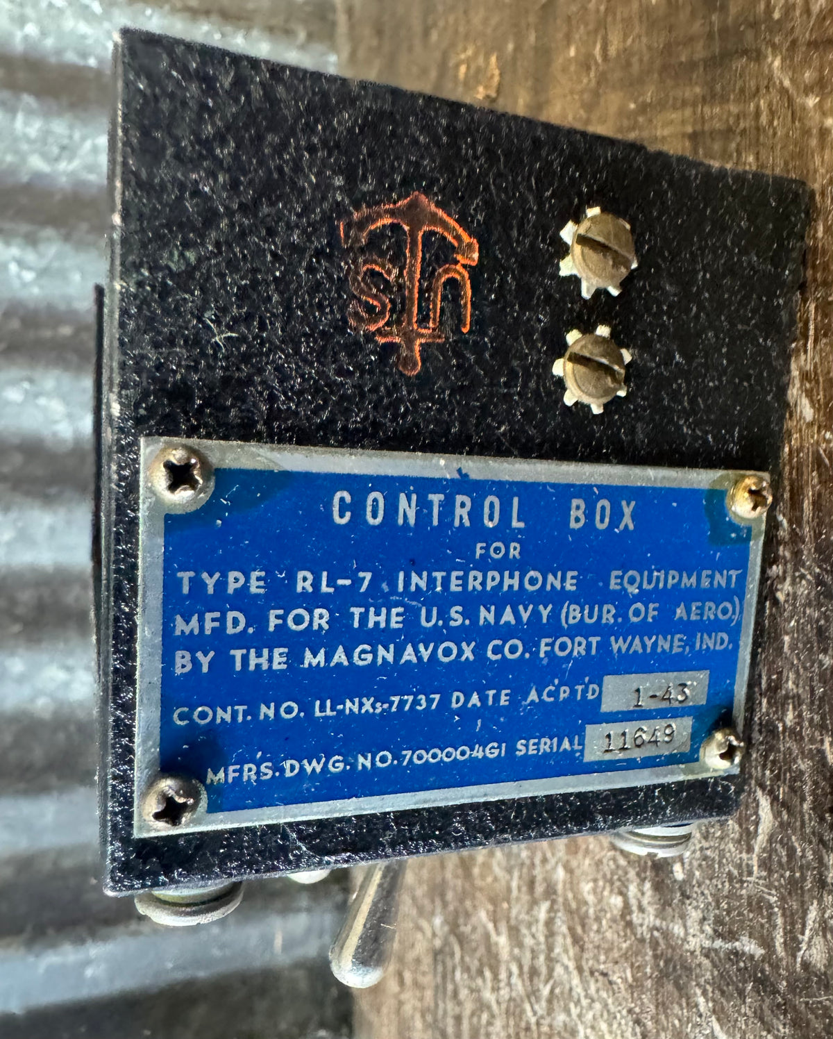 WWII U.S. Navy RL-7 Aircraft Interphone Control Box – 1943 Magnavox