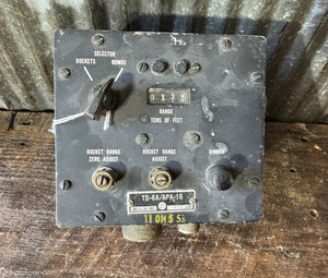 TD-6A/APA-16 Aircraft Rocket & Bomb Range Indicator Control Unit