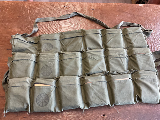 Vietnam Era Bandolier 5RD Stropper clips 61-62 Bay Of Pigs Invasion