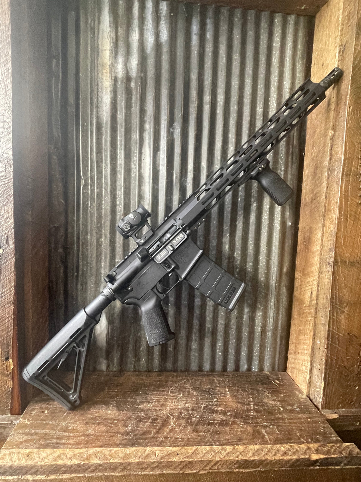 Diamondback DB15 5.56 NATO – Vortex Red Dot – M-LOK Handguard – Good Used Condition