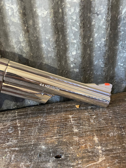 Smith & Wesson Model 29-3 .44 Magnum Revolver – Nickel Finish – Target Sights – Custom Wood Grips