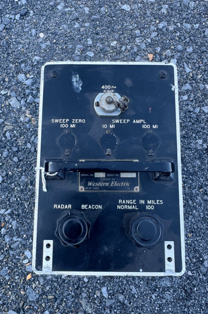 WWII U.S. Army Signal Corps BC-1045-B Beacon Synchronizer Radar Control Unit