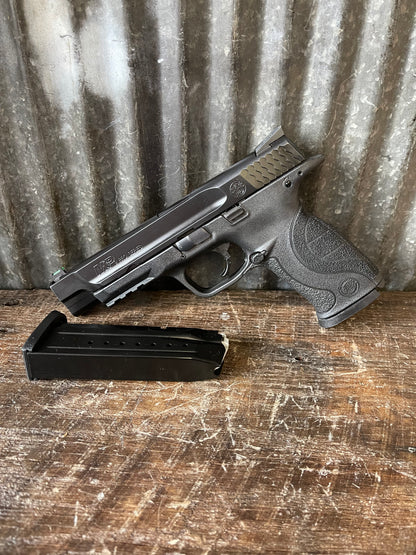 Smith & Wesson M&P9 Pro Series 9mm Pistol — Box, Paperwork & 2 Magazines
