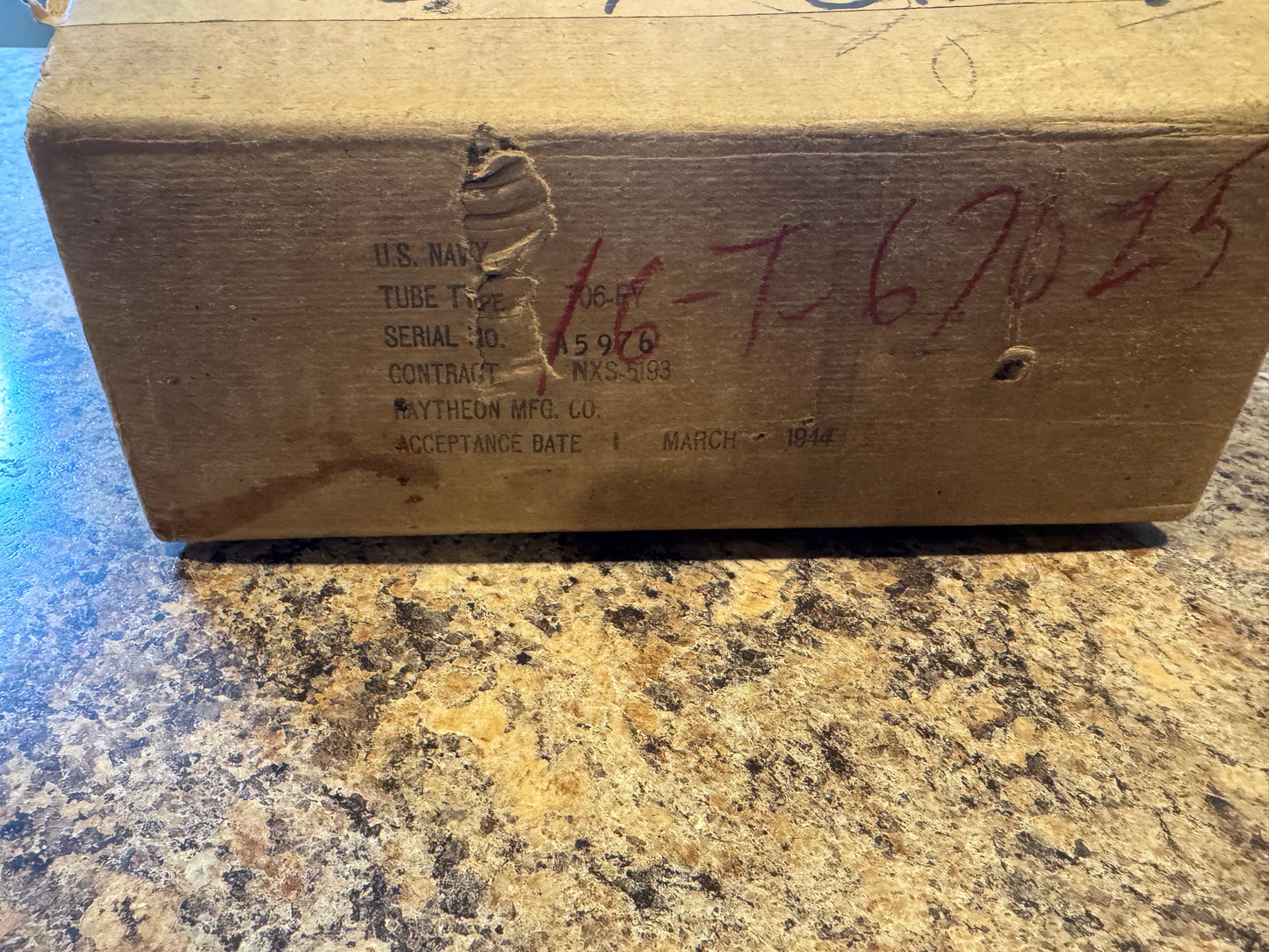 WWII RAYTHEON U.S. NAVY TUBE TYPE 706EY
