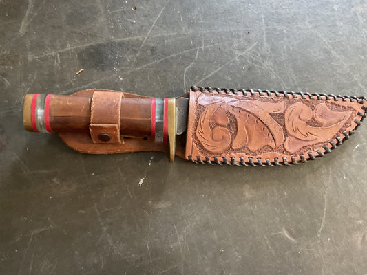 WWII Theatre Knife ((brown red & clear handle)