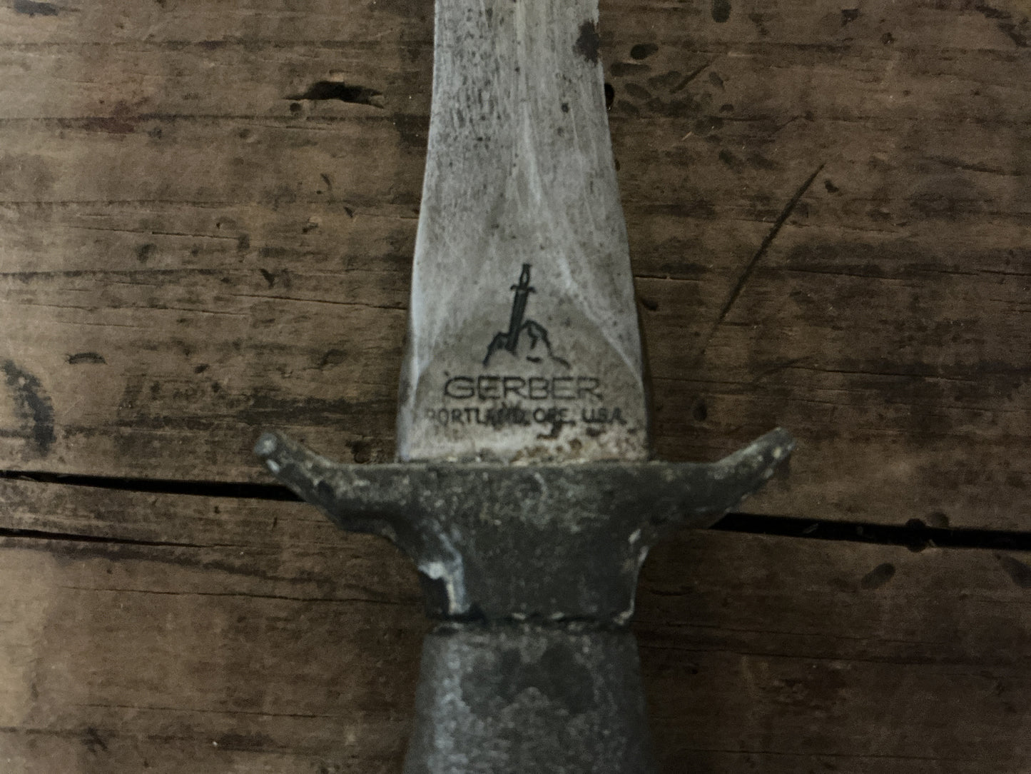Vietnam Gerber Mark II Knife “Cat’s Tongue” Handle 1968-CT2 Serial Number: 005088