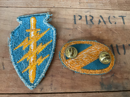 Pre 1965 US Army Special Forces Shoulder Patch with para Wings