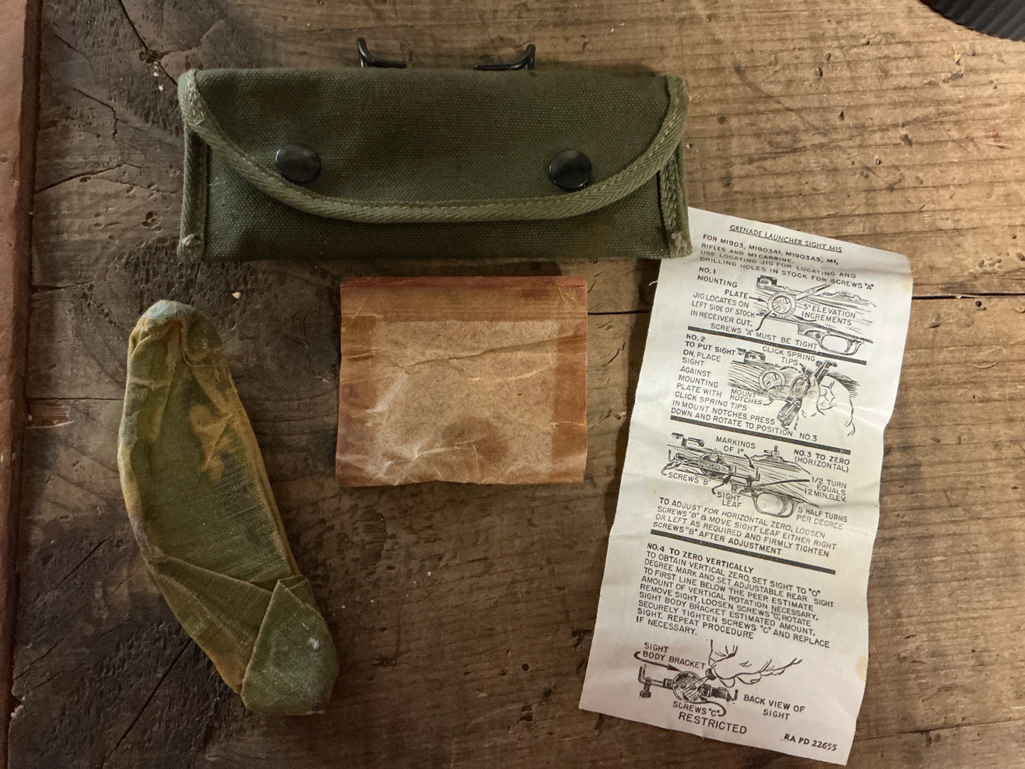 U.S. Military M15 Rifle Grenade Launcher Sight Kit w/ Original Carrying Case & Instructions